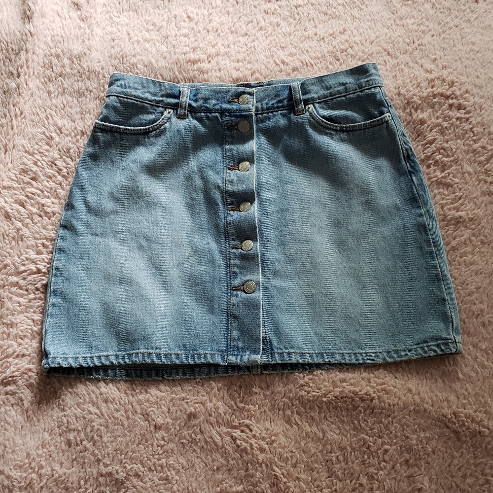 Button up denim mini skirt light wash